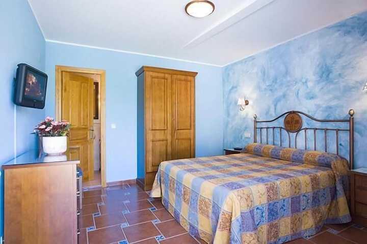 Room 14 of 40