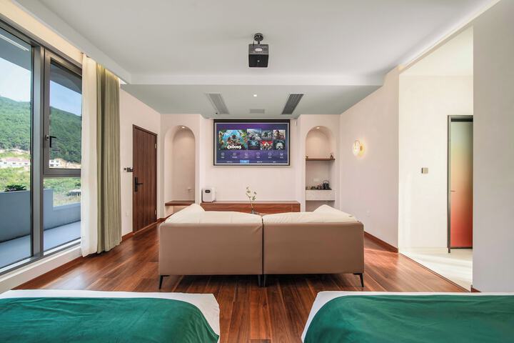 Room 54 of 113