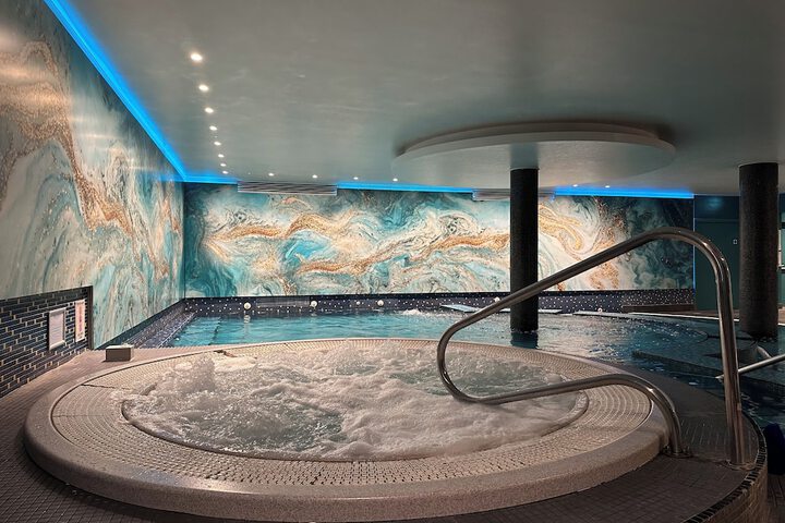 Pool 50 of 108