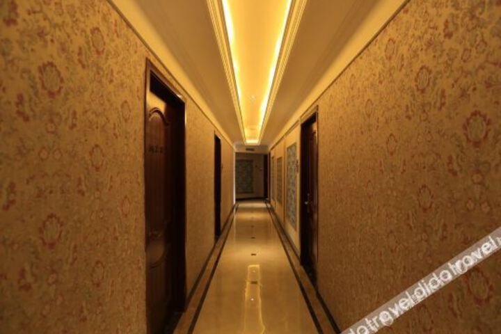 Hotel Interior 7 of 17
