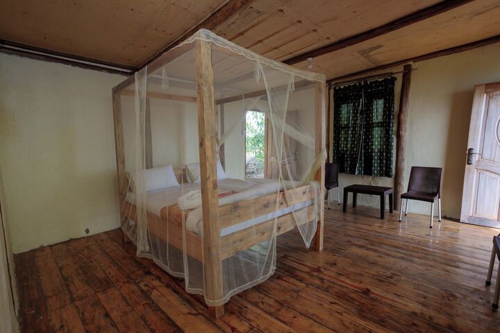 Room 3 of 13