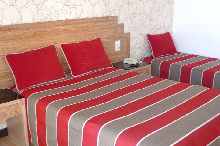 Room 4 of 43