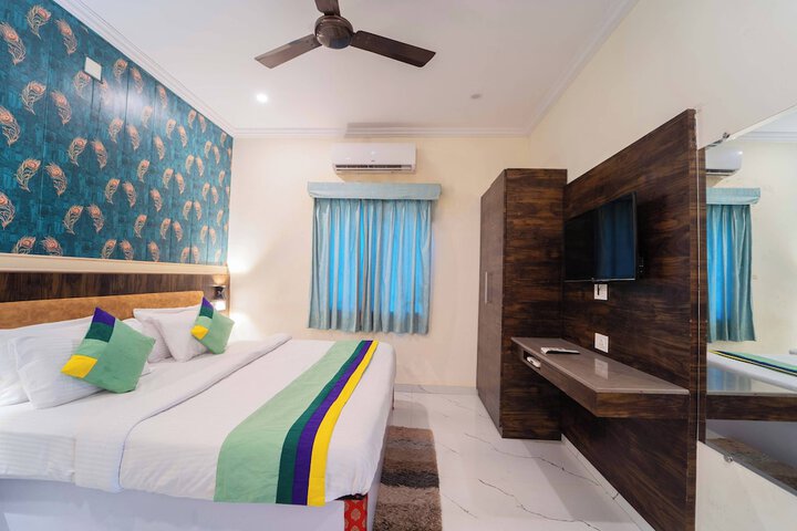 Room 18 of 48