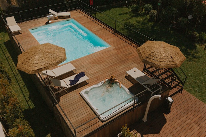 Pool 52 of 85