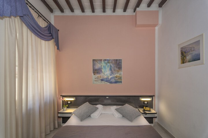 Room 7 of 41