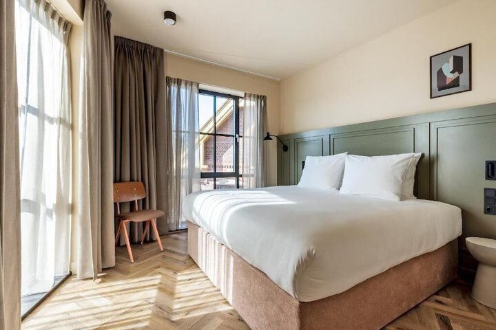 Room 20 of 42