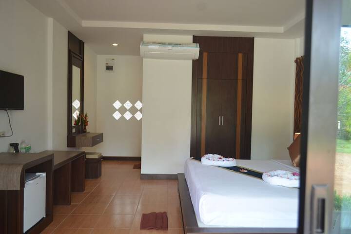 Room 8 of 95