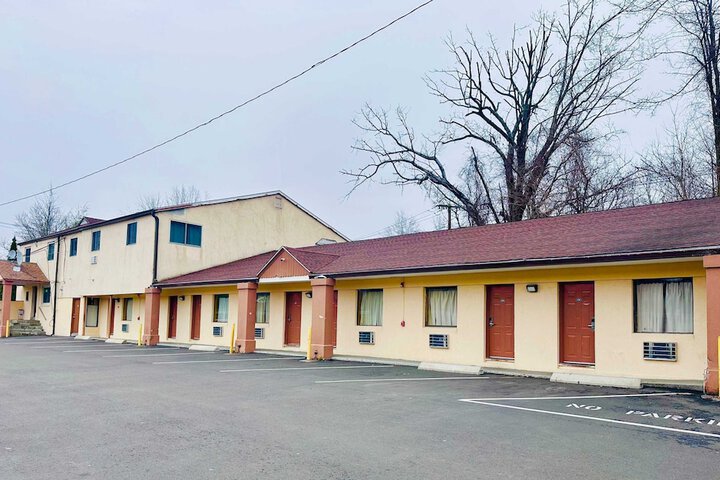 Hotel 8 of 11