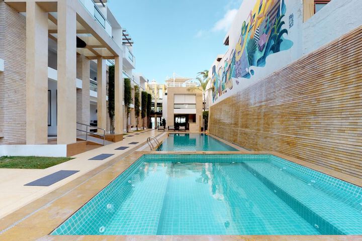 Hotel with Pool