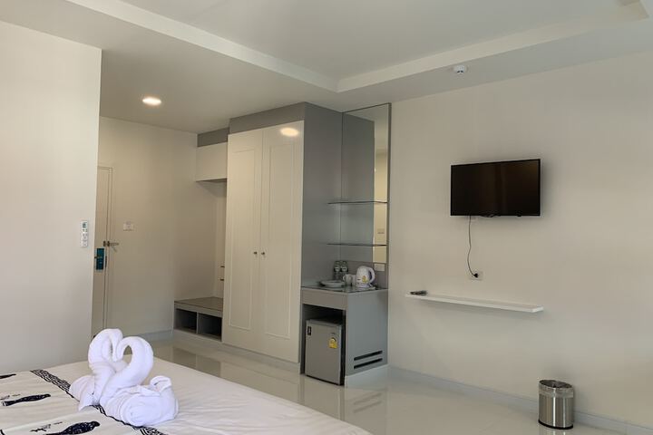 Room 26 of 40
