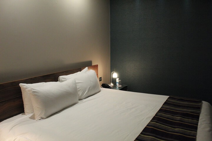 Room 32 of 101