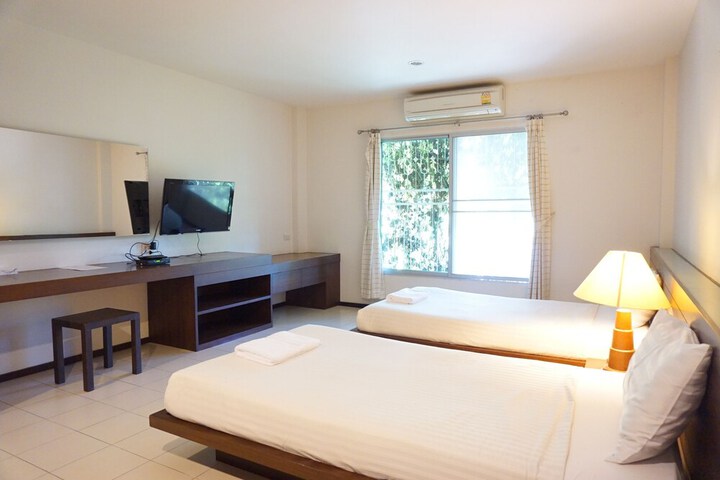 Room 13 of 52