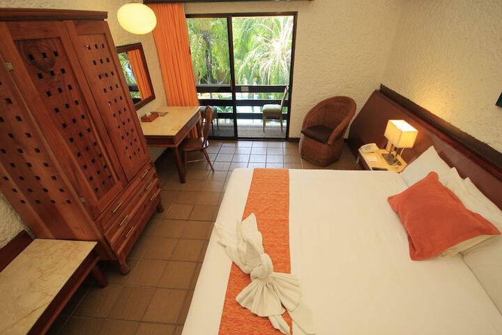 Room 15 of 228