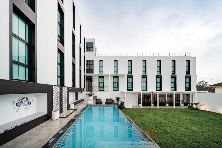 Blu Monkey Hub & Hotel Ranong