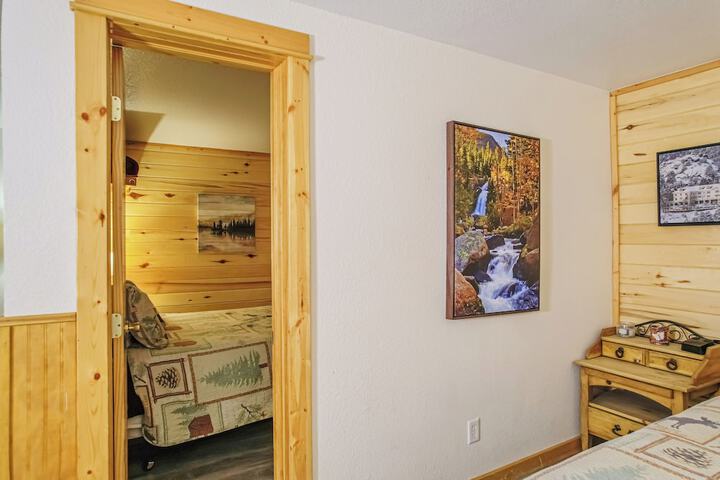 Room 47 of 168