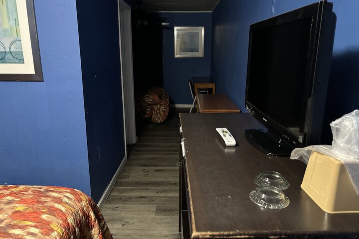 Room 9 of 31