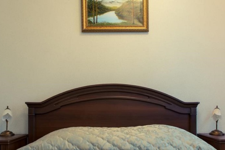 Room 3 of 8