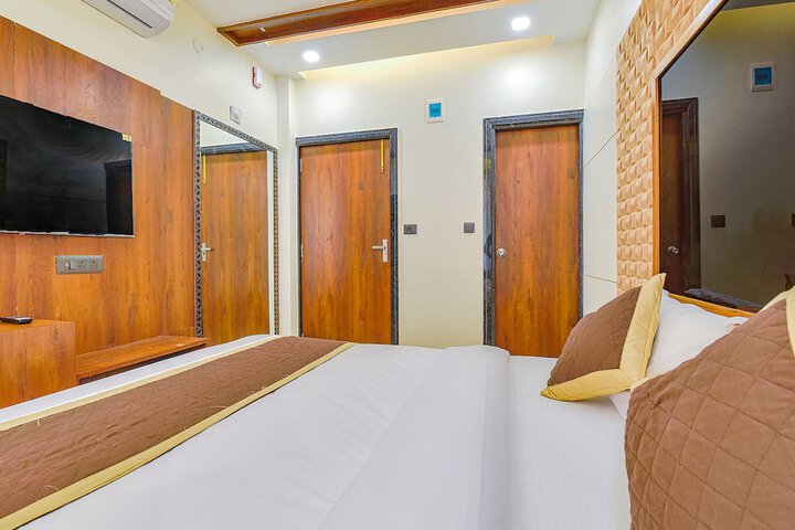 Room 13 of 34