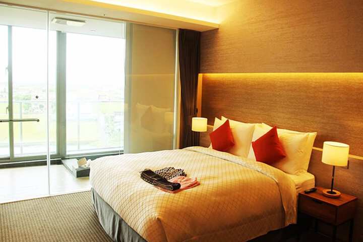 Room 4 of 41