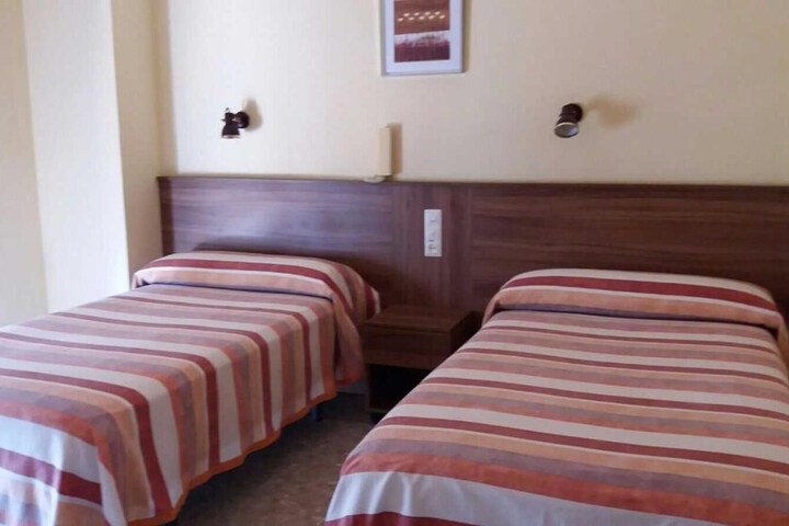 Room 16 of 22