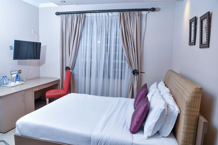 Room 15 of 39