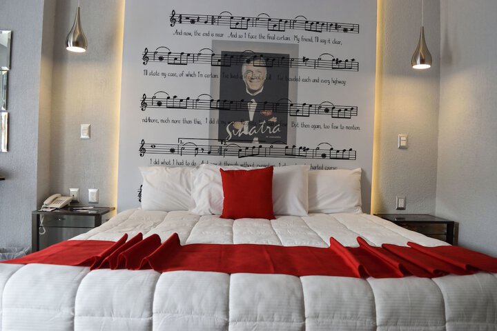 Room 5 of 95