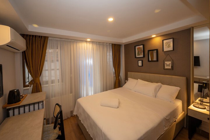 Room 47 of 98
