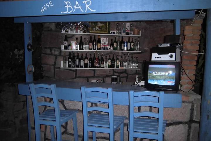 Lounge 20 of 24