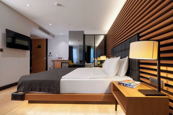 Room 41 of 94