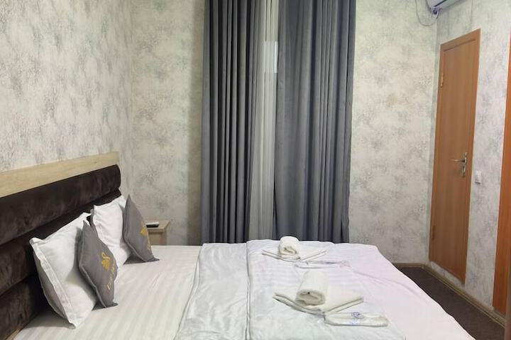 Room 11 of 21