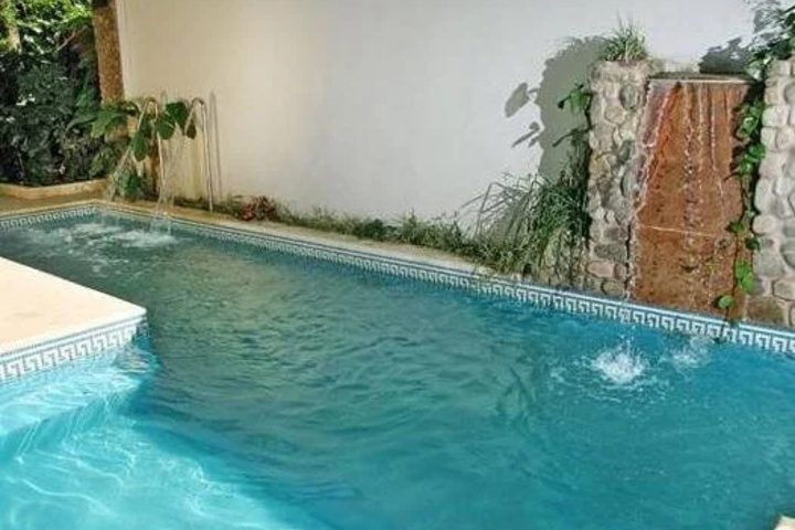 Pool 12 of 19