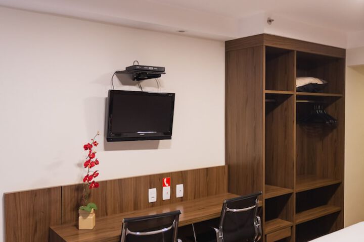 Room 33 of 119
