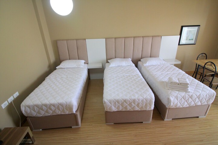 Room 17 of 47
