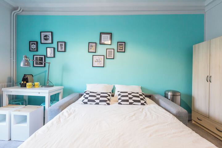 Room 27 of 72
