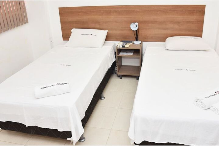 Room 4 of 27