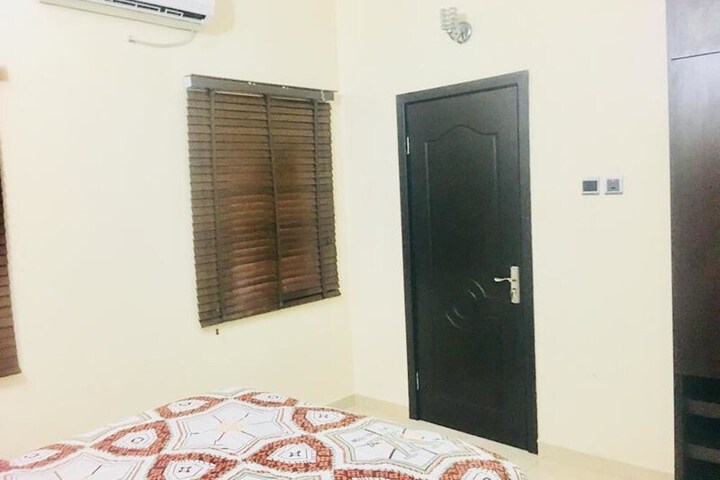 Room 5 of 25