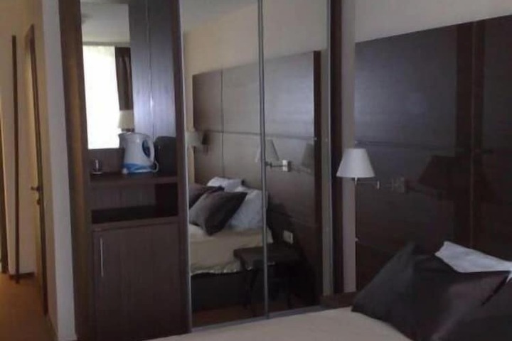 Room 13 of 64