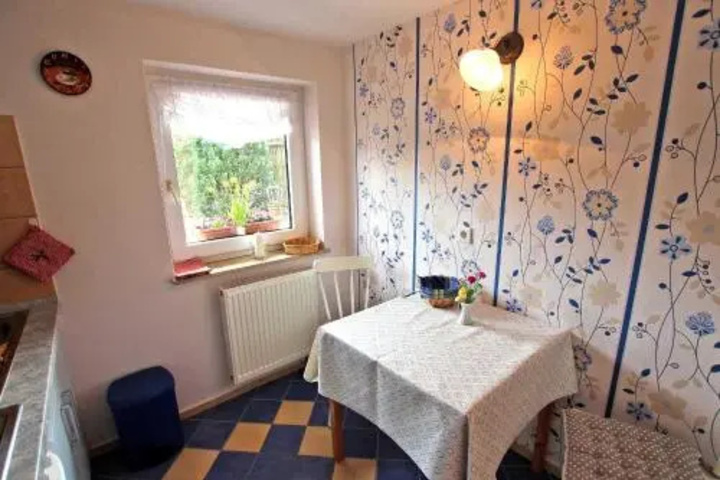 Room 4 of 11
