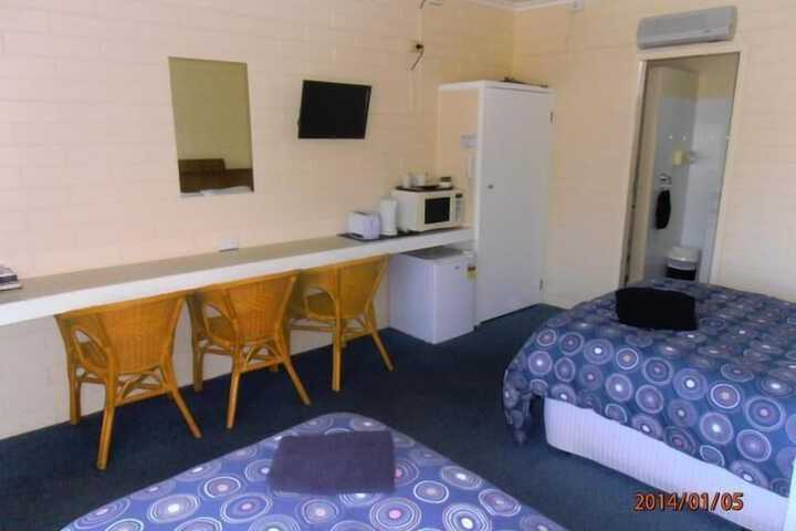 Room 3 of 50