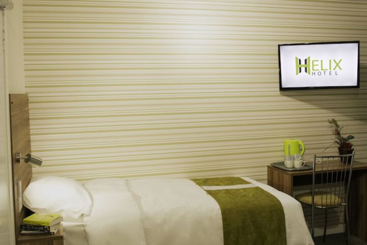 Room 10 of 31