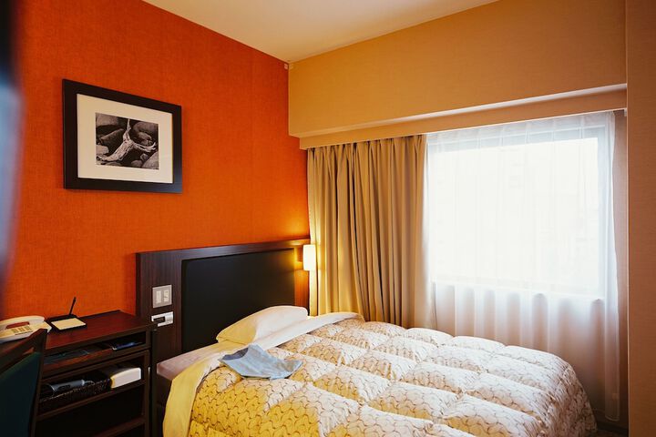 Room 2 of 57