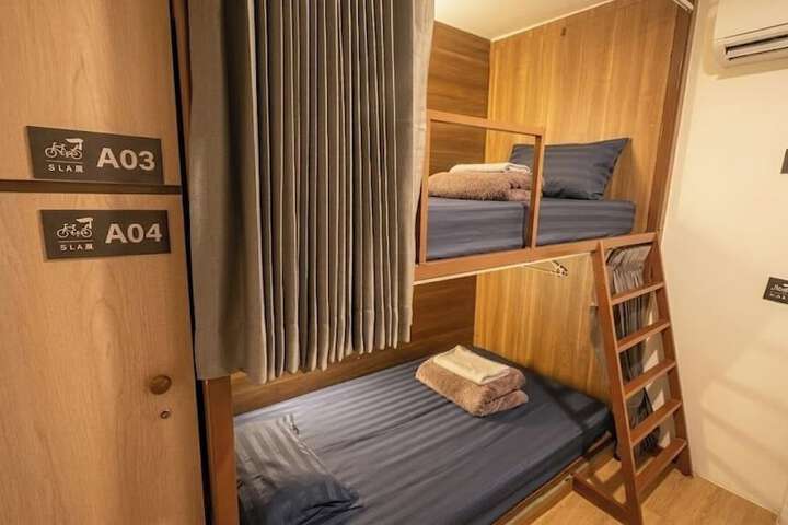 Room 63 of 132