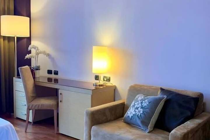 Room 3 of 72