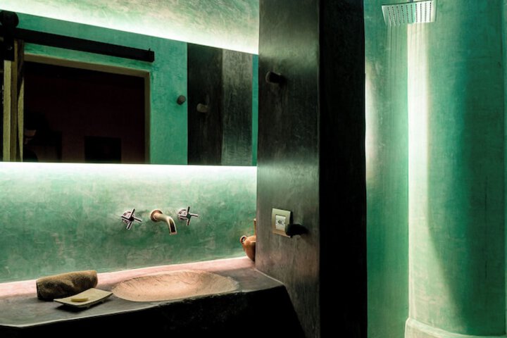 Room 68 of 118
