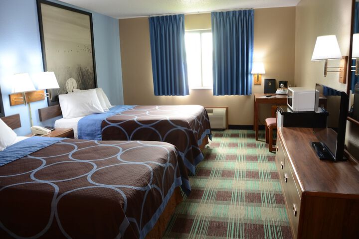 Room 6 of 38