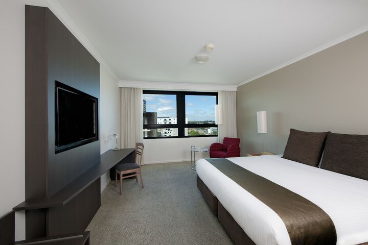 Room 4 of 63