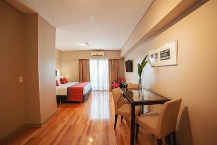 Room 3 of 43