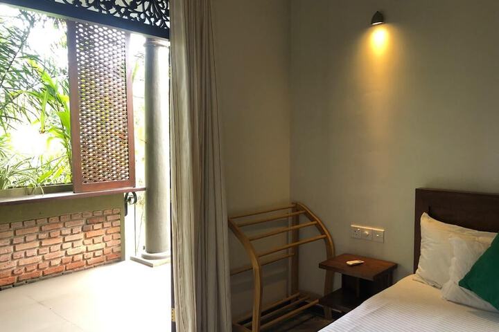 Room 8 of 46
