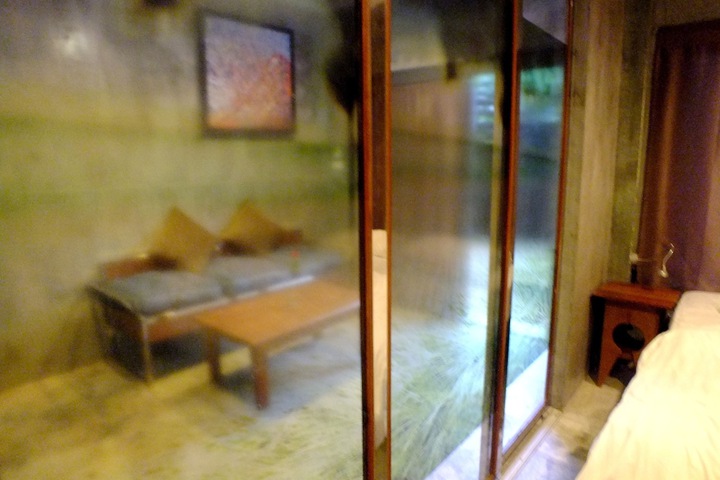 Room 11 of 35