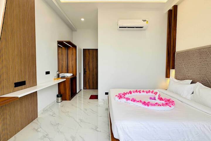 Room 56 of 176